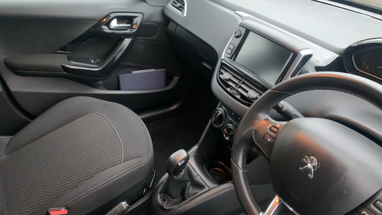 Peugeot 208 1.2 PureTech 82 Active 5dr Petrol Hatchback